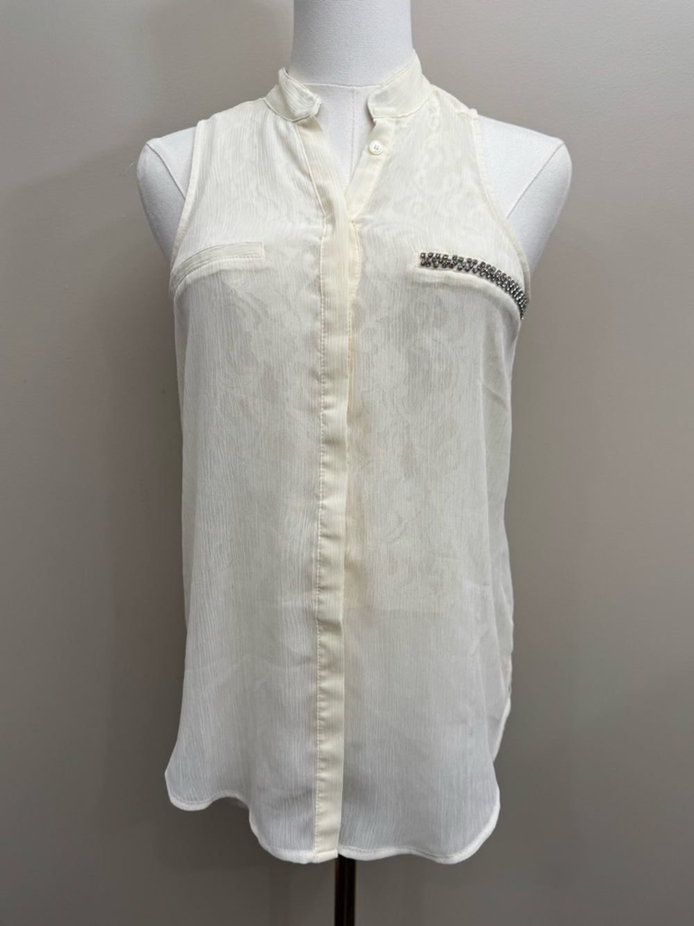 Guess Women’s Ivory Sheer Lace Sleeveless Button Blouse Size XS